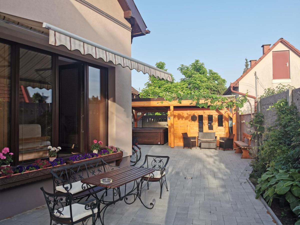 Pension Nest - Family Apartman Mosonmagyarovar Exterior photo