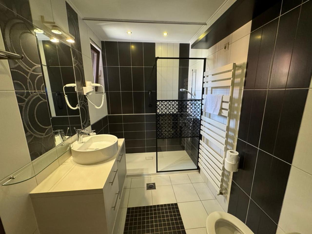 Pension Nest - Family Apartman Mosonmagyarovar Exterior photo